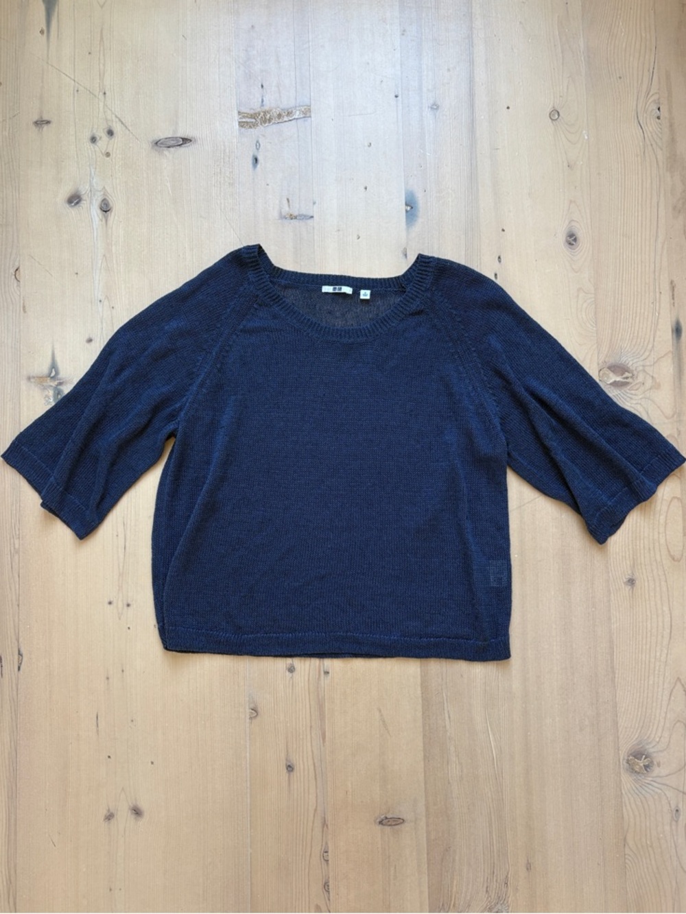 Uniqlo 100% Linen Navy Lightweight Knit Women's Top - Medium